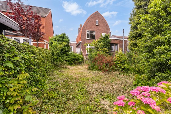 Foto - Te koop: Vrijstaand wonen aan het water, vol karakter en eindeloze mogelijkheden!